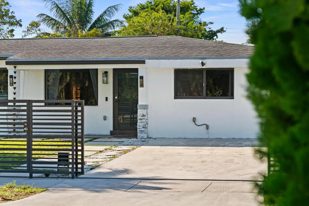 Luxury Getaway With Retreat Heated Pool And Jacuzzi L31 Villa Miami Exterior photo