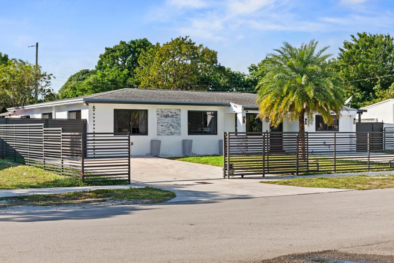 Luxury Getaway With Retreat Heated Pool And Jacuzzi L31 Villa Miami Exterior photo